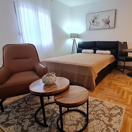 Apartman Tim Lux 1 Vrnjačka Banja Buitenkant foto