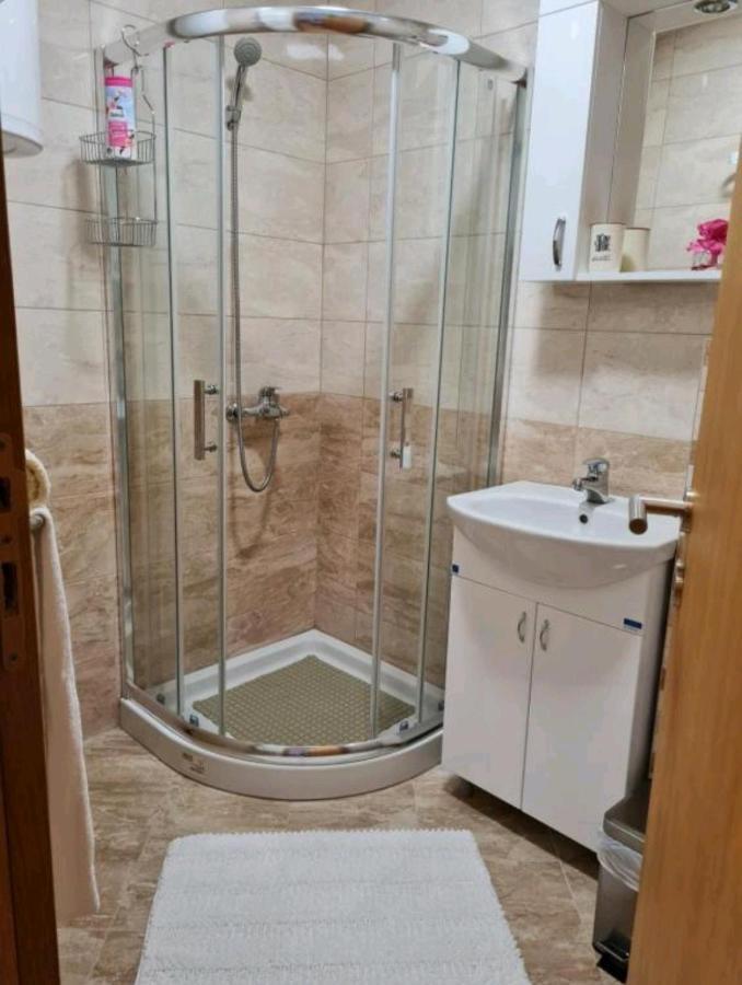 Apartman Tim Lux 1 Vrnjačka Banja Buitenkant foto