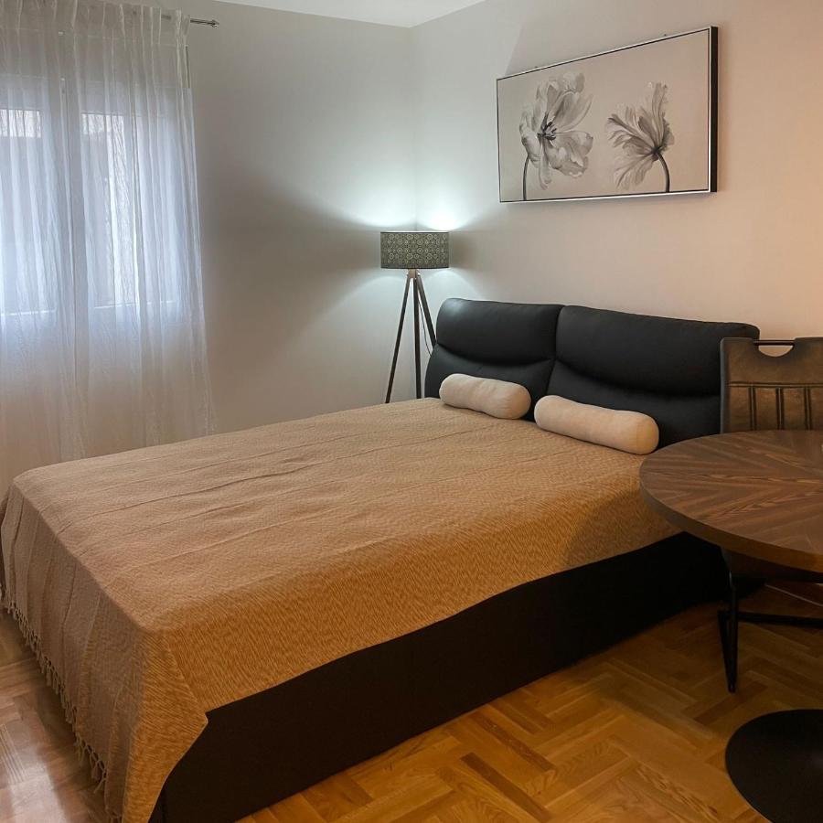 Apartman Tim Lux 1 Vrnjačka Banja Buitenkant foto